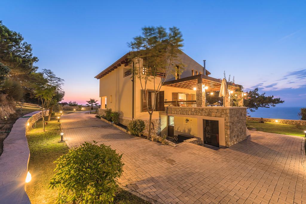 Villa Russelia Kalavarda Exterior photo