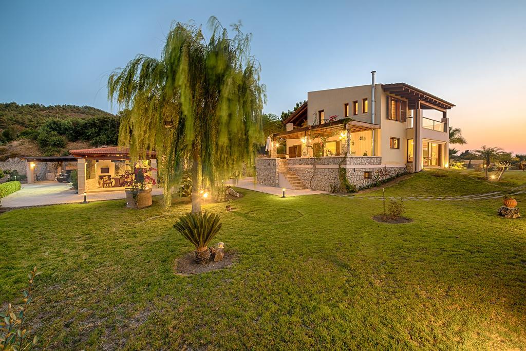 Villa Russelia Kalavarda Exterior photo