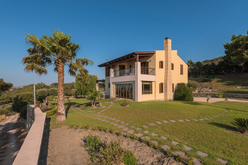 Villa Russelia Kalavarda Exterior photo