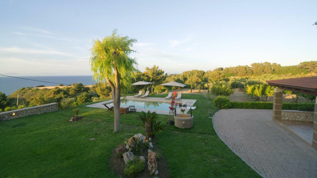 Villa Russelia Kalavarda Exterior photo
