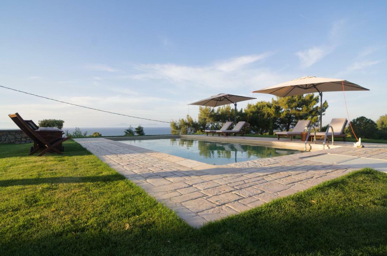 Villa Russelia Kalavarda Exterior photo